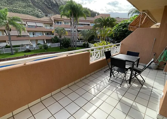 Neue Terrassenwohnung Mit Pool Apartment